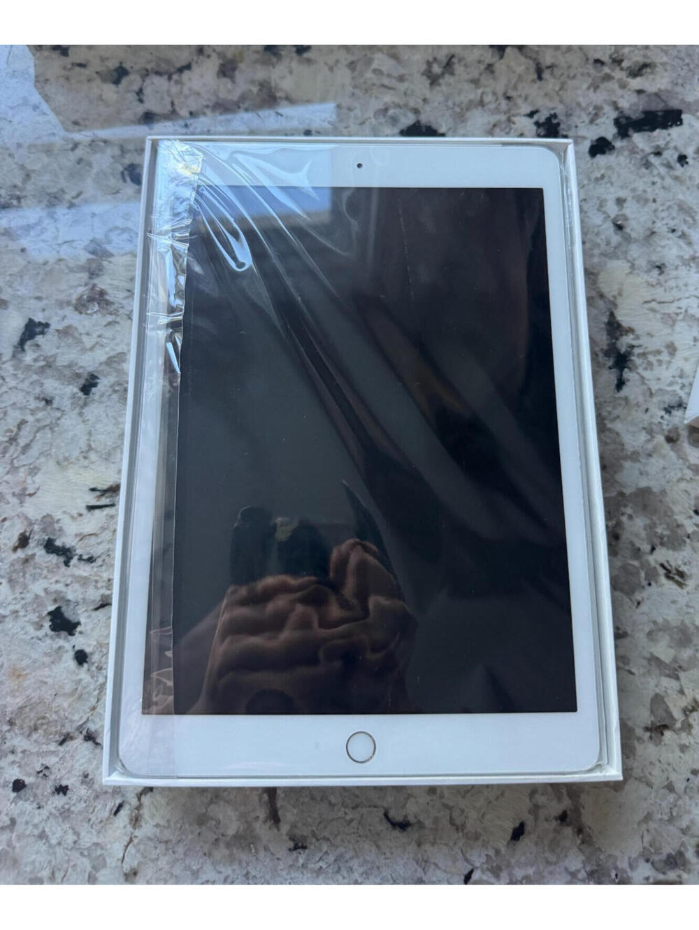 Apple iPad 7th Generation 32GB WiFi + Cellular 10.2" Silver MW6C2J/A Tablet